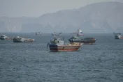 荷莫茲海峽驚傳3油輪連環爆炸！伊朗稱觸水雷　2百萬桶原油燒光
