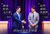 網激動喊：蔣萬安「輝達、鮮奶、大巨蛋」　沈伯洋「陪伴、種樹、塔羅牌」