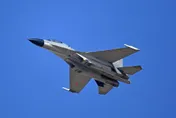 蔡英文才飛抵瓜地馬拉　解放軍機北中南逾越台海中線！