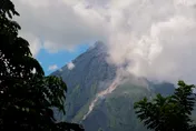 影/菲律賓「馬永火山」猛烈噴發　當局頒布「3級警戒」急撤3000人