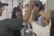影/誤會對方偷拍寶貝兒...重慶2女地鐵爆爭執　持水壺狠k致對方掛彩