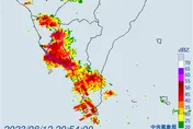 快訊/對流雲系旺盛！「3縣市」急發大雨特報　20地區大雷雨到22:30