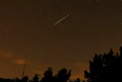 影/英仙座流星雨進入高峰期！全球民眾搶拍美照　台灣最佳觀賞日「就在今天」