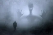 鬼月奇談/夜衝陽明山！一群人不信邪狂講鬼故事　見「驚魂1幕」勸世：麥鐵齒