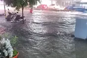 海葵颱風/高雄雨彈狂轟多區豪雨特報　里長無奈發文求助：又淹水了
