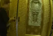 男模會館5人拒簽約遭凌虐　牛郎「工作半年倒欠50萬」被恐嚇逼簽本票