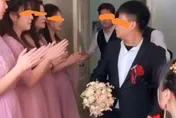 新郎準備迎娶...推開門驚見「伴娘團」變「前任團」　嚇壞求饒：我錯了