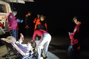 影/台南男女山友摔落20米深山谷　警消摸黑10小時成功救援