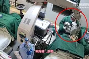 影/眼科手術中病人疼痛哀號　竟遭醫生「出拳暴打頭部」慘失明