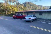 快訊/愛快羅密歐對決牛頭牌！新北平溪兩車撞民宅「車頭全毀」2傷