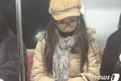 日本「詭異童女」現身各地！怪異面孔嚇壞遊客　網友點出真相