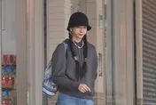 指控黑人2度性騷！「微風女神」郭源元為1事祈福　拜拜求開運近況曝光