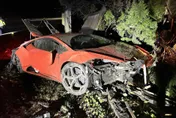 時速飆破100km！13歲少年駕車載友兜風　把「千萬藍寶基尼」撞成廢鐵