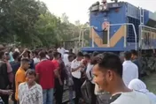 鐵路詭譎命案！遺體卡火車膝蓋下全消失　女子雙腿肉遭摩擦削平