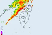 快訊/防致災性鋒面！「7縣市」大雨特報　雨轟到下午4點