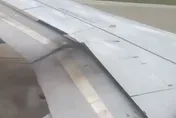 影/153人緊急疏散！飛機引擎起飛前突起火　乘客見窗外「機翼竄黑煙」嚇壞