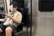 避免挨罵被揍！年輕人很故意「自備坐椅」通勤　網一看笑翻：捷運智慧王