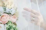 月薪5萬以下別結婚？妹子嫁3年老公外遇、借錢養孩子　勸世別亂賭