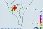 快訊/雨彈轟炸機襲南部！「2地區」急發大雷雨訊息