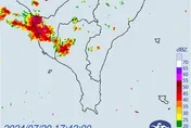 快訊/午後對流狂炸！「8縣市」遭肆虐急發大雨特報　「高雄」雨彈升級防大雷雨