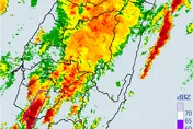 快訊/凱米颱風尾發威！大雷雨狂炸台南、高雄　示警區域曝光