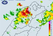 快訊/3縣市雷雨開炸！「山陀兒」外圍環流蠢蠢欲動　大雨下到入夜