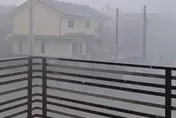 影/直擊！宜蘭冬山「狂風暴雨」猛襲　民眾嚇喊：千萬別出門