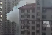影/山東社區傳「煙火爆炸」致1死　濃煙狂竄玻璃碎滿地