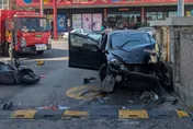影/撞擊瞬間！嘉義男大生「猴技」閃車　麥當勞圍牆碎裂釀3傷