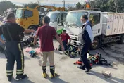 竹縣新埔鎮公所垃圾場大火！3清潔車燒毀「掃墓燒紙錢害的」