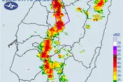 下班帶傘！中部18區雷雨轟1小時　頭汴坑溪防暴漲