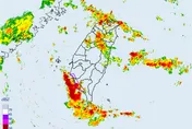 南台灣注意！台南、高雄、屏東深夜遭大雷雨狂炸