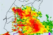 大雷雨連轟8縣市2小時！　高屏溪3處河川水位警戒中
