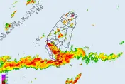 國家警報狂響！午後大雷雨狂襲3縣市　快遠離河川區域