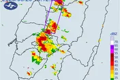 台中國家警報響！雷雨炸中部4地　13縣市大雨灌到入夜
