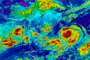 10年首見雙強颱並立！樺加沙「眼牆銳利」　9/22風雨最劇