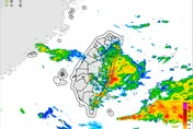雨區擴大出門小心！10縣市豪雨特報　花蓮、台東遭大雷雨狂炸