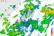 天空一秒變黑！新北、宜蘭大雷雨轟炸　「1地」國家警報狂響