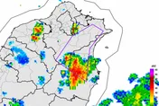 國家警報狂響！8縣市炸豪雨、新北宜蘭伴雷　9溪流災防告警