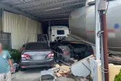 撿水瓶分心！屏東潮州聯結車「撞進」民宅　3民宅5車遭殃