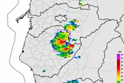 午後對流雲系旺盛！雨彈開炸　嘉義、台南防雷擊