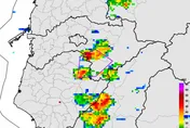 大雷雨猛轟嘉義台南！閃電狂襲強風橫掃　防雷擊淹水