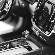 愛車送保養廠被移動擦傷、包膜也破　車主傻眼：莫名其妙