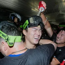 MLB/他剛剛還在投球...大谷翔平3響砲　山本由伸腦袋跟不上
