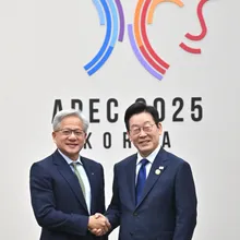 打造AI同盟！李在明接見黃仁勳　輝達將供韓逾26萬AI晶片