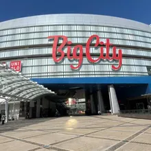 百貨機車停放汽車格被上鎖 新竹巨城:顧及顧客安全