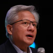 黃仁勳談AI！驚爆「晶片解熱」是突破算力重要關鍵