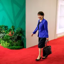 「早苗穿搭」再掀話題！日媒揭她鞋子「國會B1商店」買　3千很親民