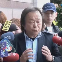 內政部禁小紅書1年　王世堅嘆：犧牲台灣引以為傲的民主自由