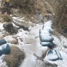 影/晶瑩雪撒嘉明湖國家步道　林保署籲備冰爪、冰斧、頭盔